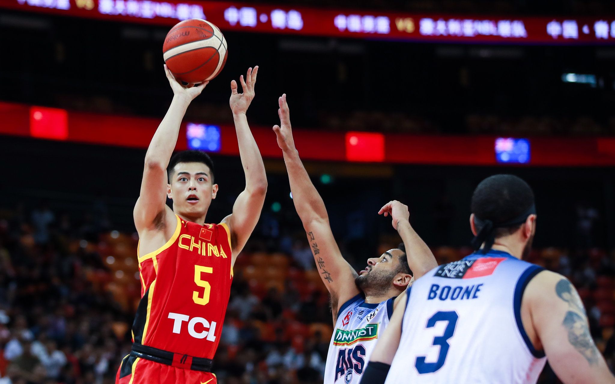 中国男篮89:77战胜澳大利亚NBL联队