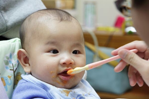 添加宝宝辅食 预防过敏体质！