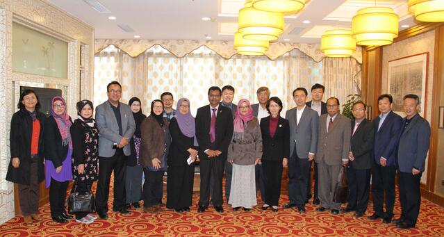马来西亚华文教育政府官员访华团来青参访