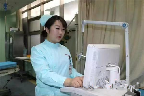 市第八人民医院急诊科护士刘冬雪在越南成功救助溺水同胞
