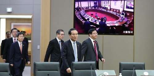 韩国总统亲信门独立检察小组开展全面调查 多名要员已被禁止出国