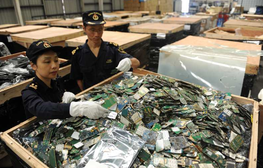 青岛海关查证4300吨电子洋垃圾