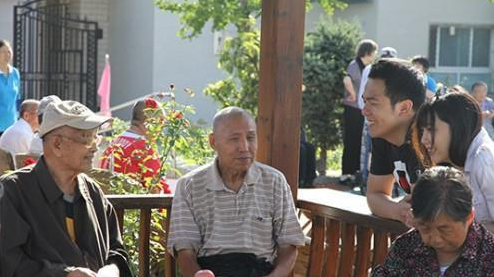 促进健康老龄化和积极老龄化，是中国解决老龄化问题的必经之路