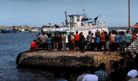 埃及外海沉船事件死者增至52人 仅169人获救