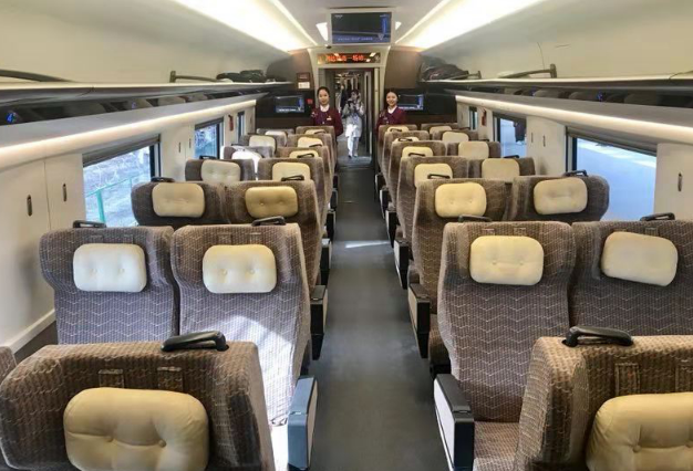 济青高铁正式开通运营 提升济南至青岛间的运输能力