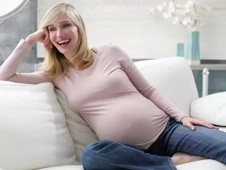 宝宝在妈妈肚子里的时候都发生了什么呢