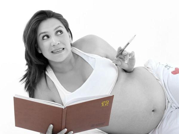 孕妇孕期应该严禁吸烟 包括电子烟