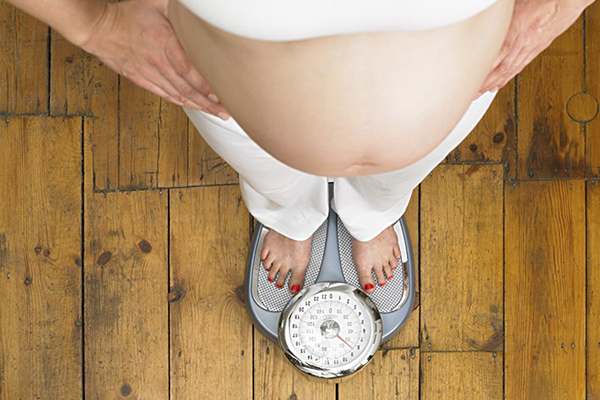 胎儿健康和孕妇的体重有什么关系