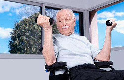 老年人不适合这些“憋气运动” 可能造成高血压